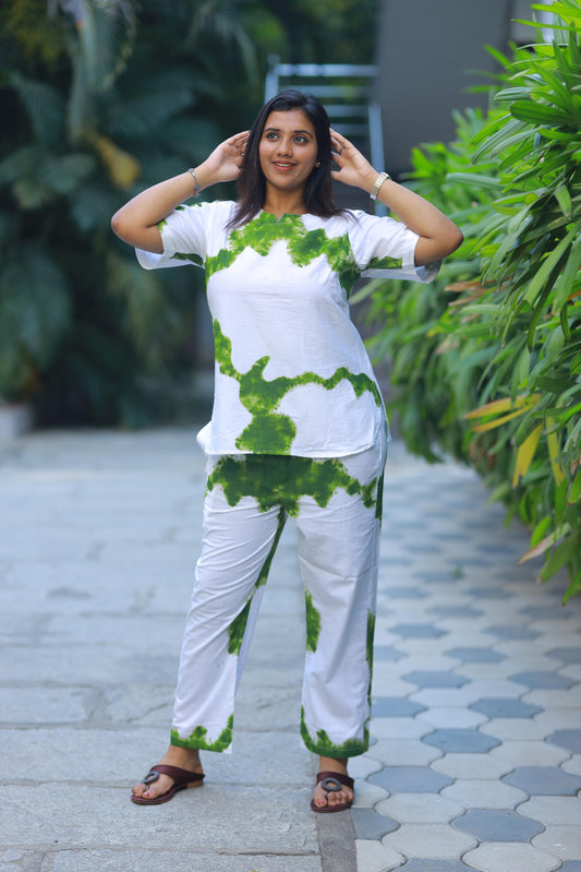 White With Green design V neck nightdress