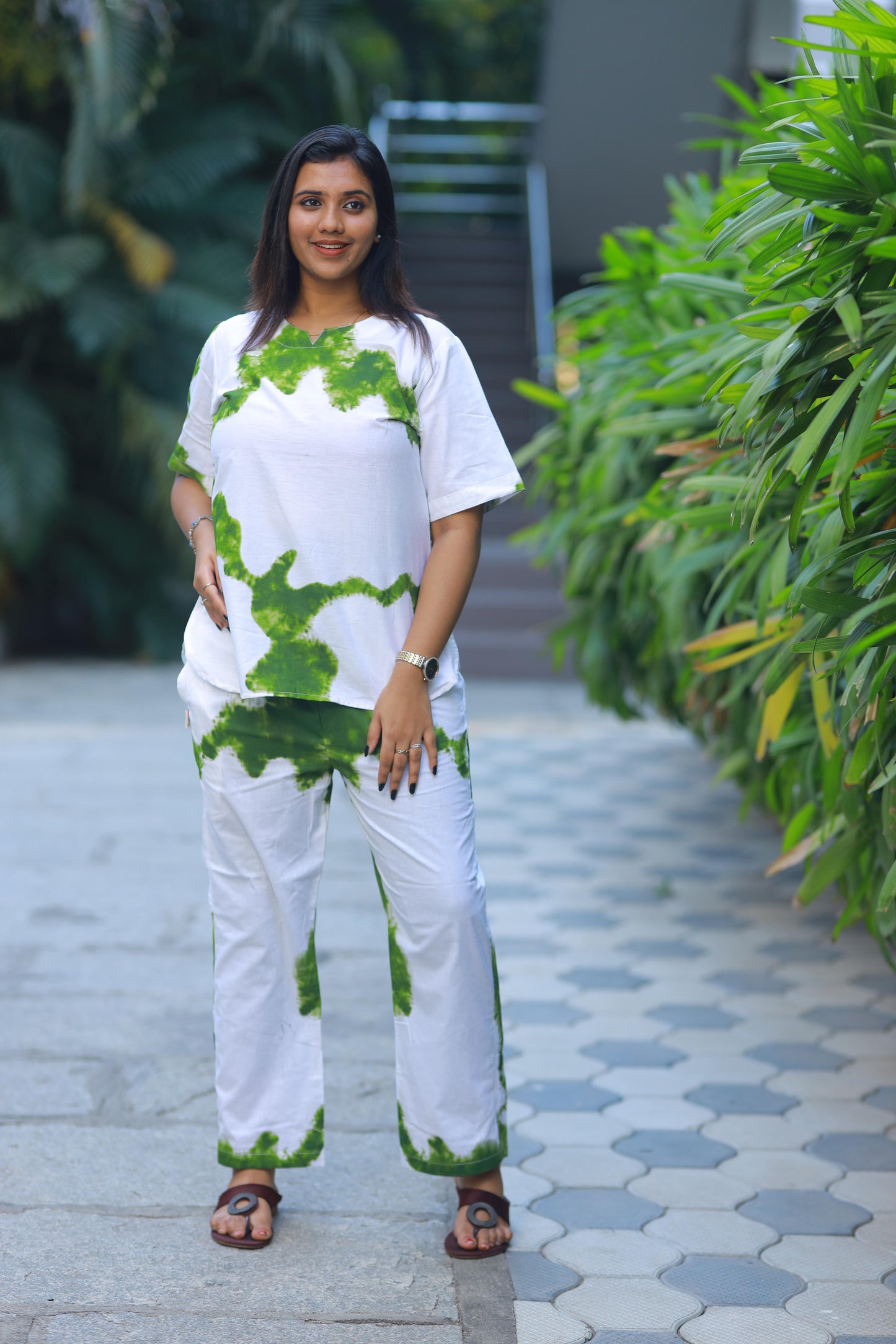 White With Green design V neck nightdress