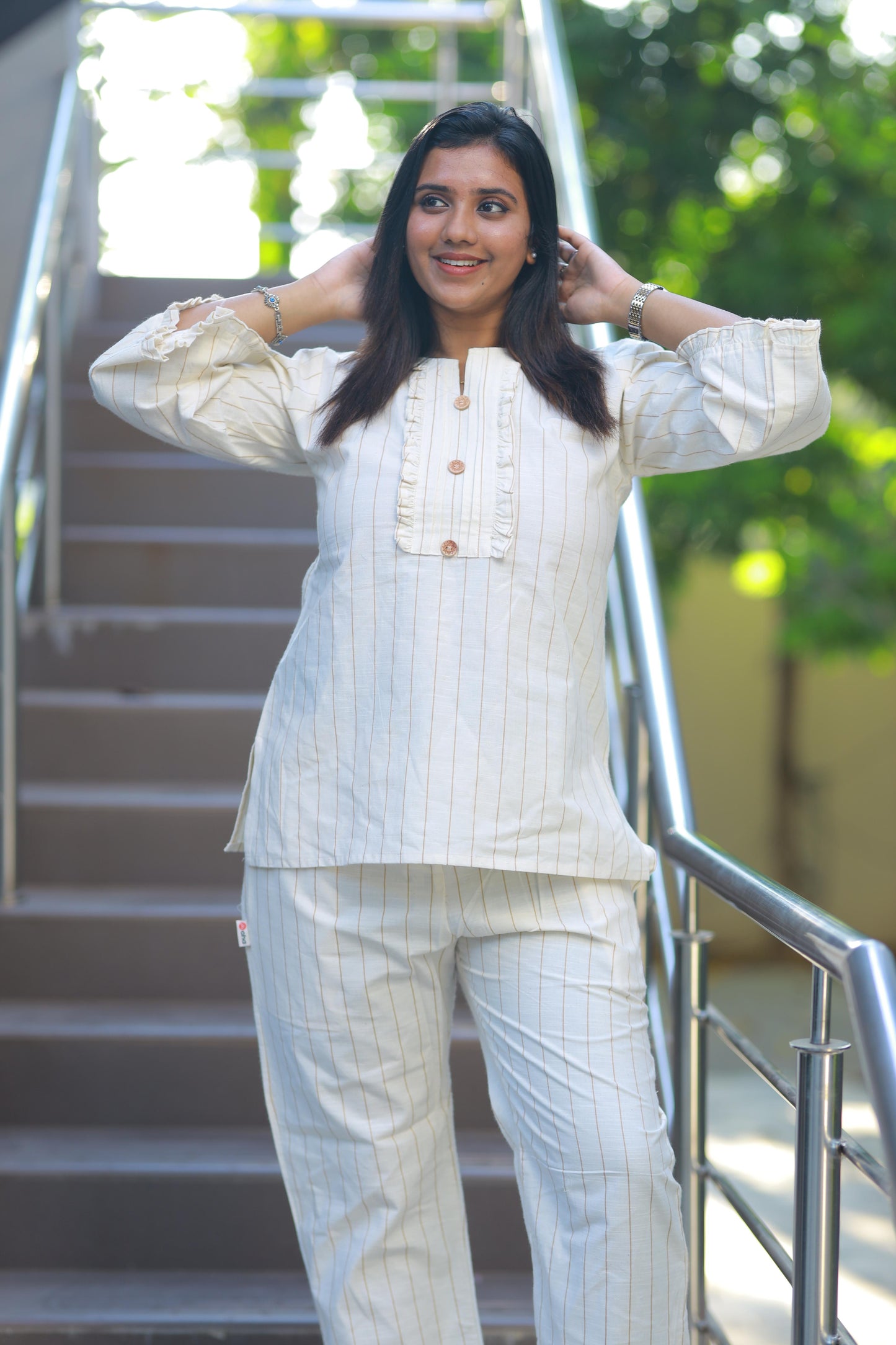 sandal With Line design V neck nightdress