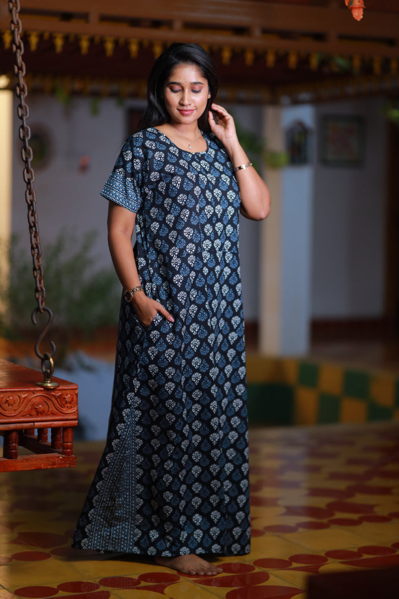 FANCY - Balck and White Jaipuri print Long Zip Feeding Nighty