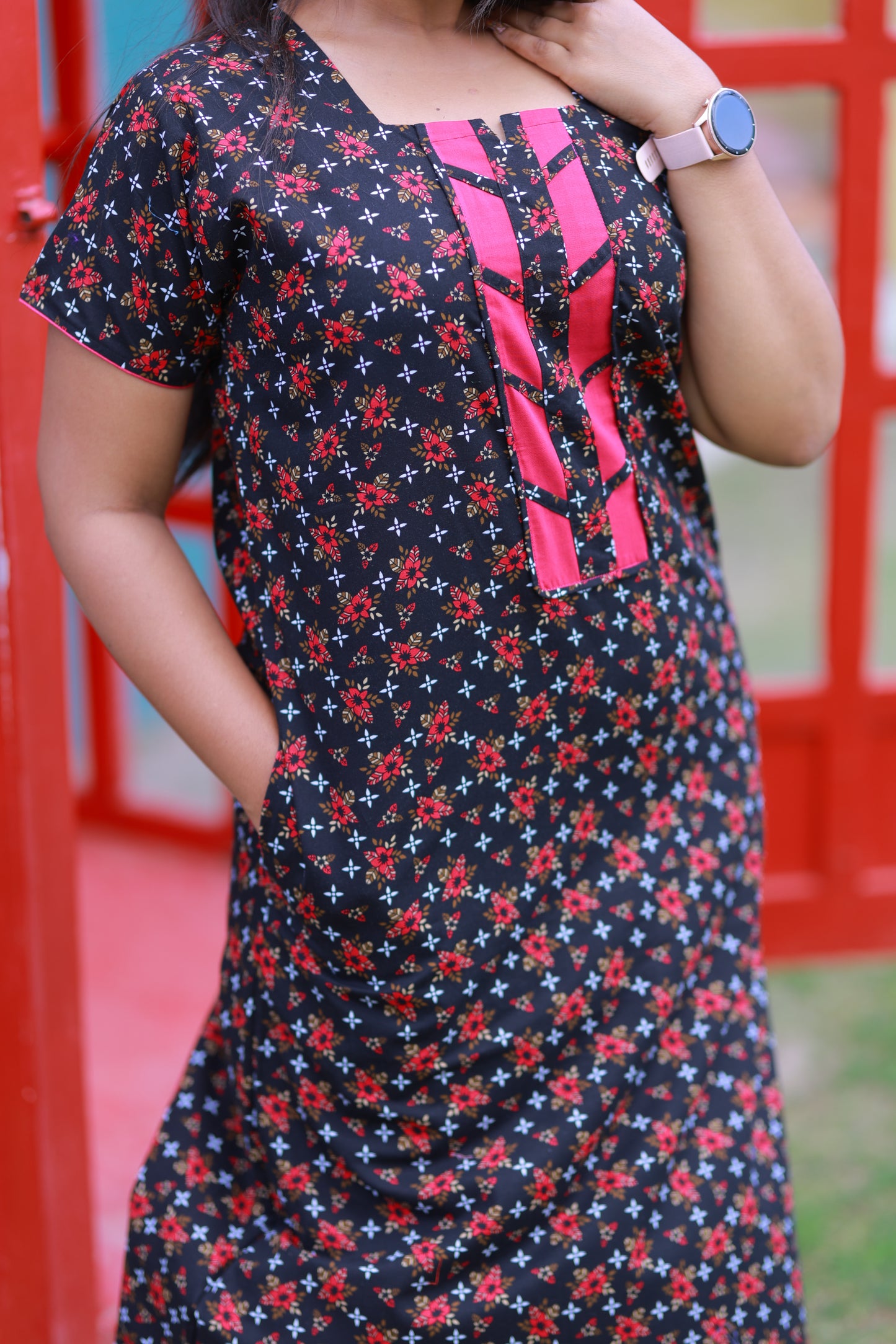 Black With Pink Flower Design W/O Zip Nighty