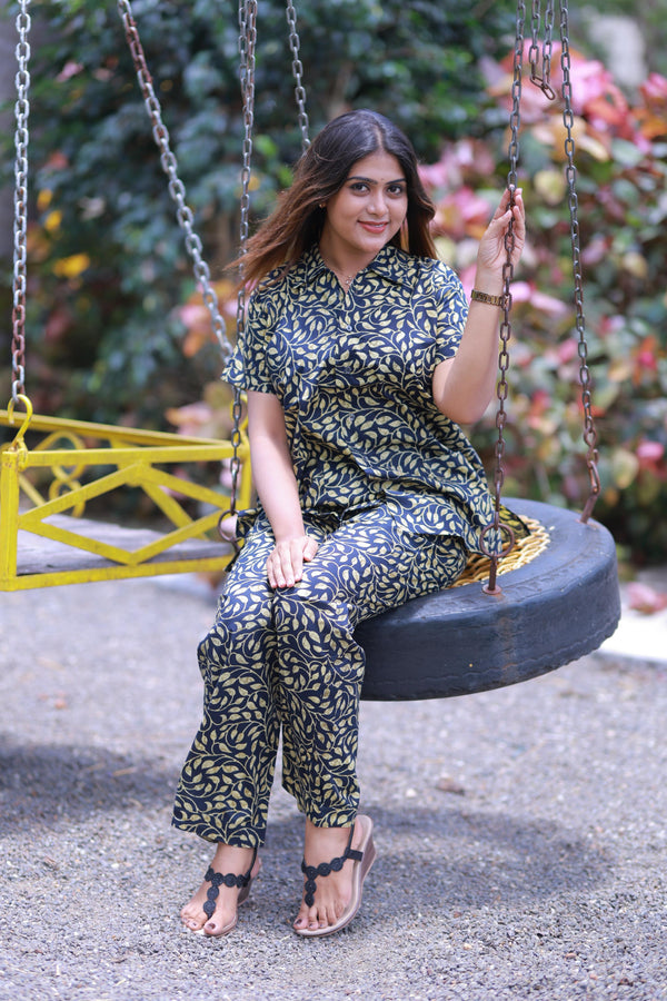 FANCY - Black With Yellow full button collar type Nightdress