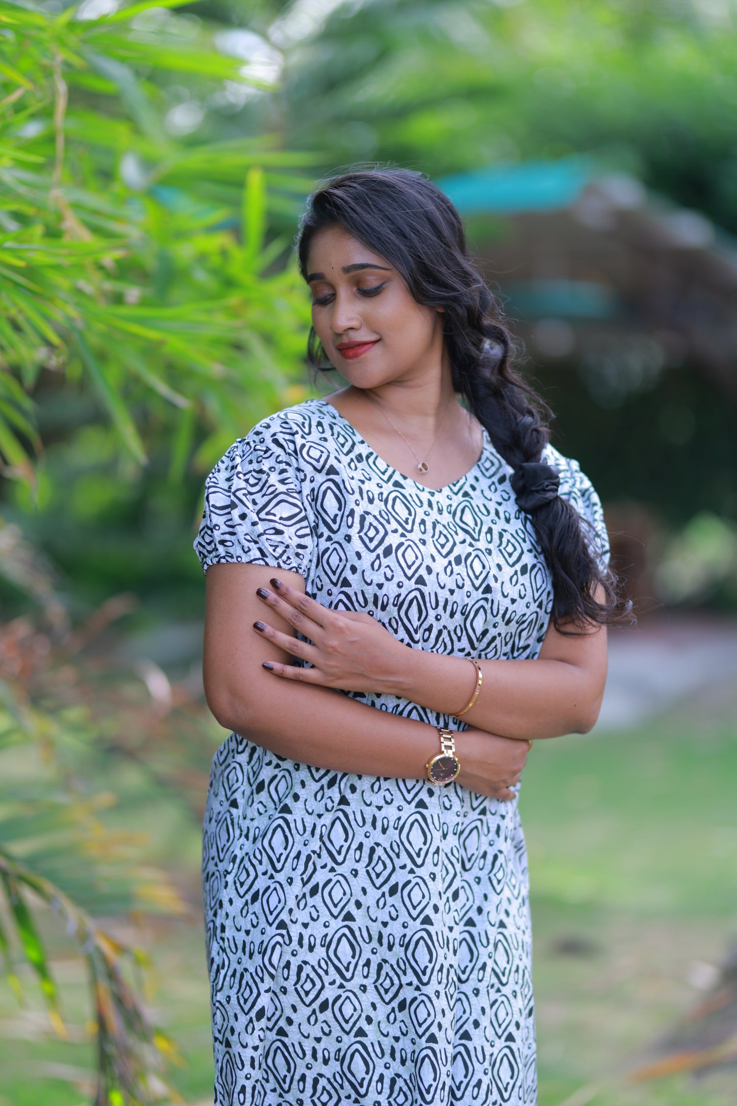 Light Green With Dark Green Pattern V Neck Puff Sleeve Without Zip Nighty