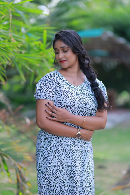 White  WIth Dark Green  V Neck Puff Sleeve   Without Zip Nighty