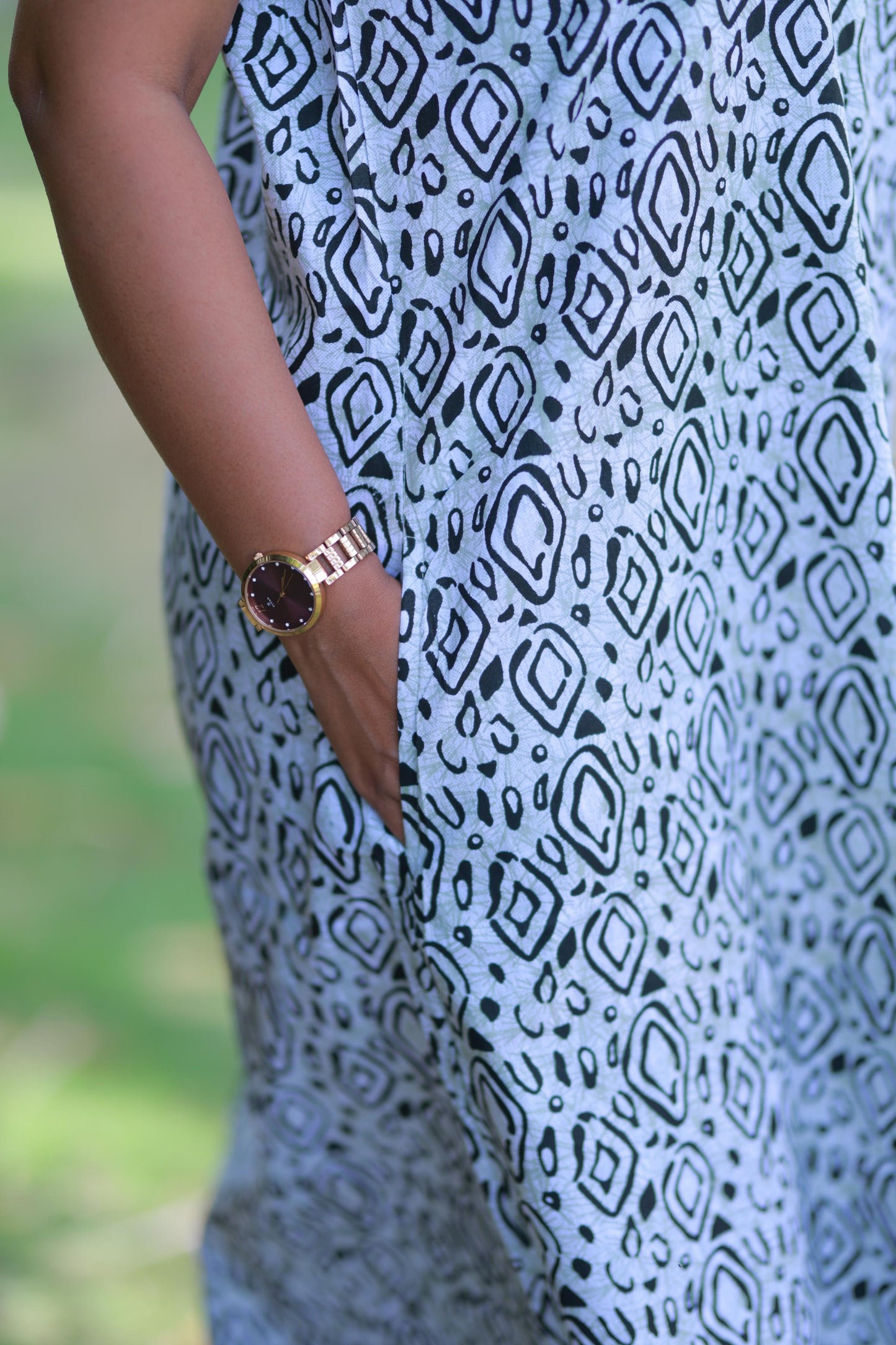 White  WIth Dark Green  V Neck Puff Sleeve   Without Zip Nighty